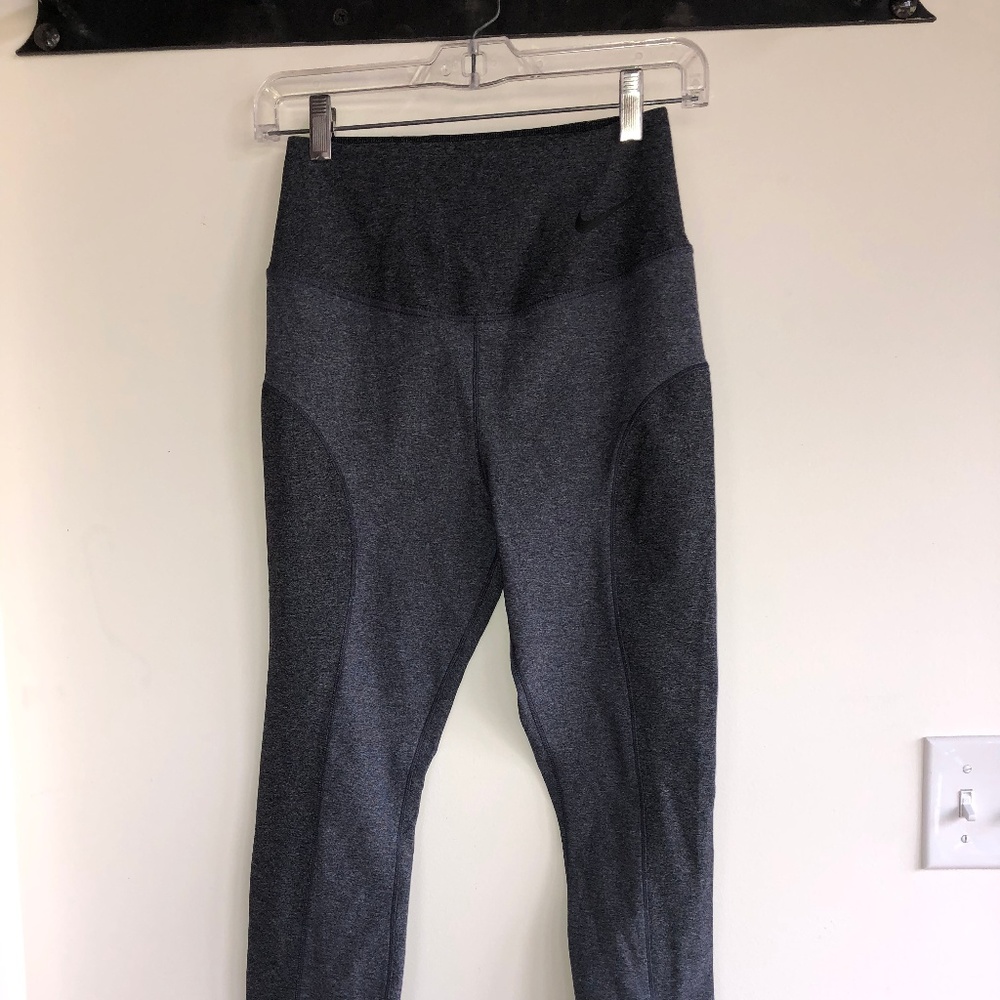 Nike Dri-FIT high waisted leggings, size small